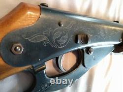 1973 Daisy model 400 air rifle lever action 177 pellet 5 shot clip