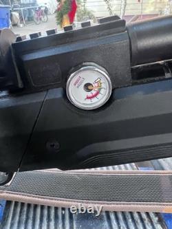 Air Venturi Avenger Regulated PCP Air Rifle. 22cal 1000 FPS, Black AV-00201