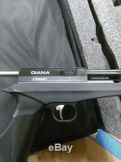 BARELY USED Diana Chaser. 22 CAL. Co2 Air Rifle KIT + PELLETS+ 2 CO2 CANS