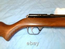 Benjamin 392 PA. 22 Cal Multi Pump Air Rifle. With Box, Excellent Condition