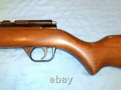 Benjamin 392 PA. 22 Cal Multi Pump Air Rifle. With Box, Excellent Condition