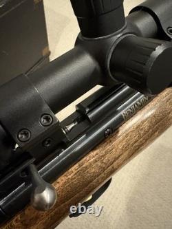 Benjamin Discovery. 22 PCP Air Rifle with Pump, Scope & Pellets