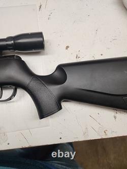 Benjamin Prowler Nitro Piston Air Rifle. 22 Pellet BPNP82 With Bipod