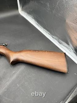 Benjamin Sheridan 397PA Air Rifle Pellet. 177 Pump Bolt Action Front Sight Damag