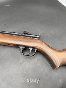 Benjamin Sheridan 397PA Air Rifle Pellet. 177 Pump Bolt Action Front Sight Damag