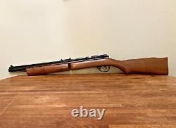 Benjamin Sheridan 397PA Air Rifle Pellet Gun. 177 Pump Pneumatic Wood Stock