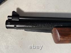 Benjamin Sheridan 397PA Air Rifle Pellet Gun. 177 Pump Pneumatic Wood Stock