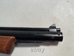 Benjamin Sheridan 397PA Air Rifle Pellet Gun. 177 Pump Pneumatic Wood Stock