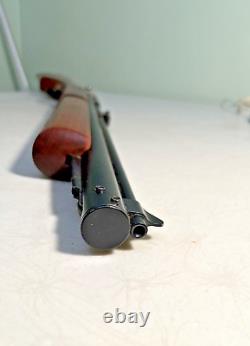 Benjamin Sheridan 397PA Air Rifle Pellet Gun. 177 Pump Pneumatic Wood Stock