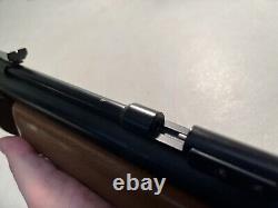 Benjamin Sheridan 397PA Air Rifle Pellet Gun. 177 Pump Pneumatic Wood Stock