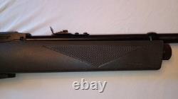 Crosman 1077W. 177 CO2 Semi-Auto Pellet Rifle Black Stock Manual Excellent