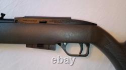 Crosman 1077W. 177 CO2 Semi-Auto Pellet Rifle Black Stock Manual Excellent