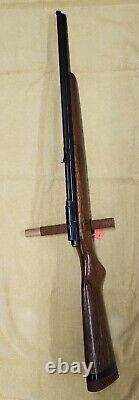 Crosman 140 Pellet Rifle. 22 cal Pneumatic Pump