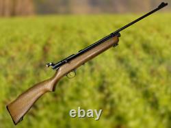 Crosman 160 Pellgun. 22 Caliber Bolt Action CO2 Pellet Rifle