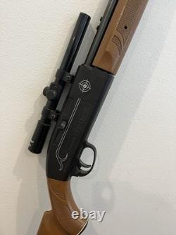 Crosman 2100 Classic Pump 1.77 cal. BB / Pellet Rifle Steel Reciever Scope USA