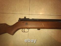 Crosman 22 Model 114.22 Caliber Air Pellet Rifle, 1950-1955 Brass barrel