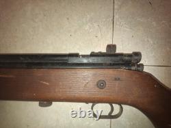 Crosman 22 Model 114.22 Caliber Air Pellet Rifle, 1950-1955 Brass barrel