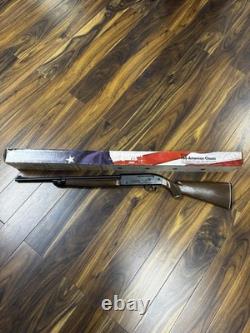Crosman 766 American Classic. 177 Pump BB Pellet Rifle with Box & Manuals