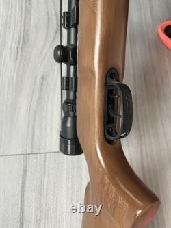 Crosman Air Rifle Nitro Venom with Scope and Wood Stock