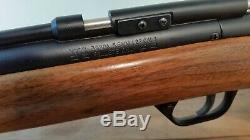 Crosman Benjamin 392 PA Air Rifle Pellet Gun WithWhite Line Butt Pad Fine Unused