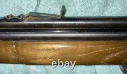 Crosman Model 1400.22 cal. Pump PELLET RIFLE, Works well