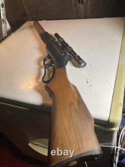Crosman Model 99 Air Rifle, Lever Action Pellet Gun, Co2 original scope 1965-70