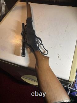 Crosman Model 99 Air Rifle, Lever Action Pellet Gun, Co2 original scope 1965-70