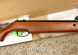 Crosman Quest 1000X. 177 Pellet Air Rifle Break Barrel With Scope 1000 FPS C1K77X