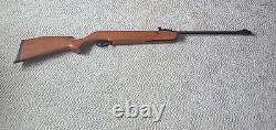 Crosman Quest 1000X pellet rifle. 177 break barrel air VERY POWERFUL 1000 FPS