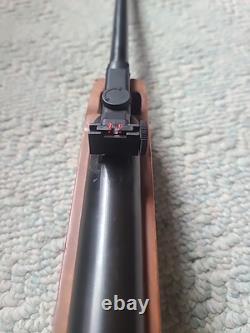 Crosman Quest 1000X pellet rifle. 177 break barrel air VERY POWERFUL 1000 FPS