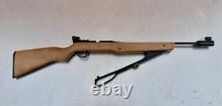 Daisy Avanti Model 853 Pneumatic Air Rifle. 177 Cal Very Clean