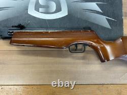 Daisy Model 120 Air Rifle. 177 Caliber Break Barrel