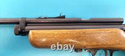 Early 1st Variant Crosman Model 180 Co2 Air Rifle. 22 Cal. + Provenance 671