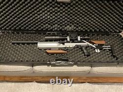 FX Royale 400 PCP Air Rifle 177 Or 4.5mm WithAeron Stock Out Of Czechia & Scope