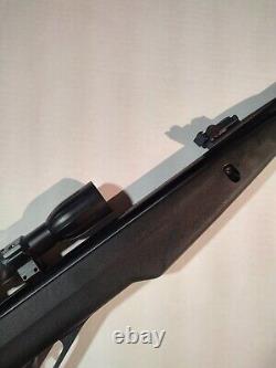 Gamo Shadow Whisper. 177 Caliber Break Barrel Air Rifle with Scope Tested Works