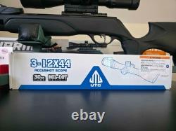 Gamo Swarm Magnum Pro 8x Gen3i Pellet Rifle with UTG 3-12x44 Scope + Mount & Case