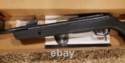 Gamo Whisper Air Rifle 4.5.177 Pellet with3x9x40 Scope 1200 FPS with Box Excellent