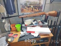 Hatsan 135 Vortex QE. 20 Cal Air Rifle w Pellets. Shoots hard. Exc. Condition