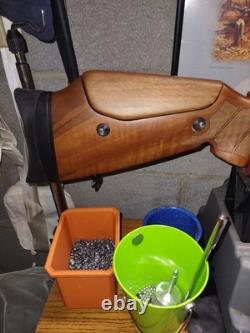 Hatsan 135 Vortex QE. 20 Cal Air Rifle w Pellets. Shoots hard. Exc. Condition