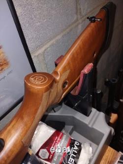 Hatsan 135 Vortex QE. 20 Cal Air Rifle w Pellets. Shoots hard. Exc. Condition