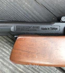 Hatsan Model 65 Combo. 177 Caliber Air Rifle with3-9x32 Scope/Rings Hardwood Stock