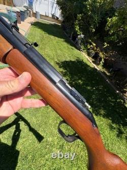 Holds air fires strong Sheridan Blue Streak Air Rifle