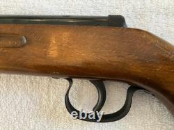 Hy-Score Model 806.177 Break-Barrel Air Rifle Pellet Gun. West Germany