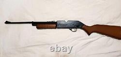 (Museum Condition) 1969 Crosman Powermaster 760 Air Rifle with Original Box