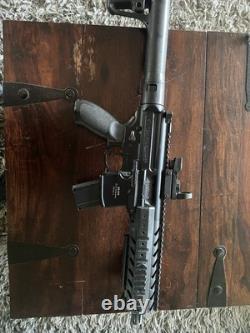 Pellet Gun SIG MPX. 177 Cal Co2 Powered Pellet Gun With Holographic Sight