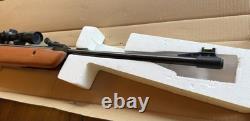 RARE Crosman Quest 800x Air Rifle. 22 Caliber Break Barrel With Scope