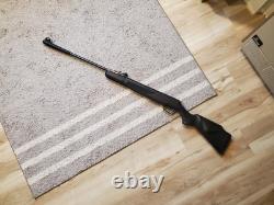 Stoeger X50 6.35mm. 25 cal Pellet Gun Air Rifle with 3-9x40mm Scope Nice