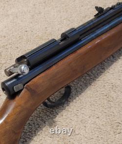 Taiyo Juki Bobcat A CO2 Powered Rifle. 177 cal airgun pellet gun made in Japan