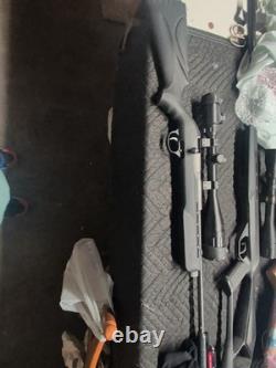 Umarex Fusion. 177 Cap CO2 Rifle With Scope Base And Box