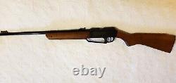 Vintage 2002 Daisy Powerline 22X 822 Pellet Rifle NOS in box